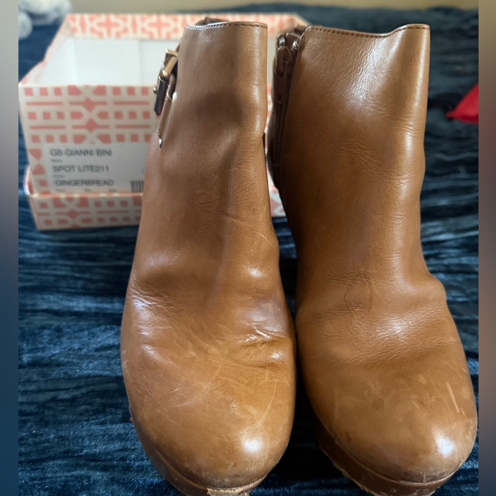 Gianni Bini platform Ankle Booties